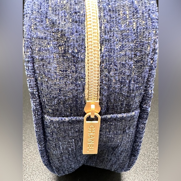 NIB!!! Chanel A Sight To See Eye Makeup 2023 Holiday Gift Set - Picture 7 of 8